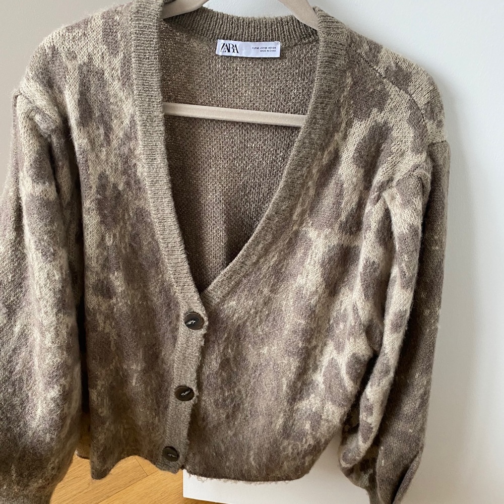 ZARA LEOPARD PRINT CARDIGAN
